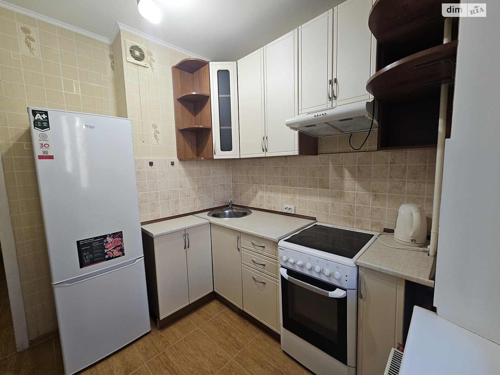 однокомнатная квартира в Черкассах, район Сосновский, на просп. Победы 56/4 в аренду на долгий срок помесячно фото 1