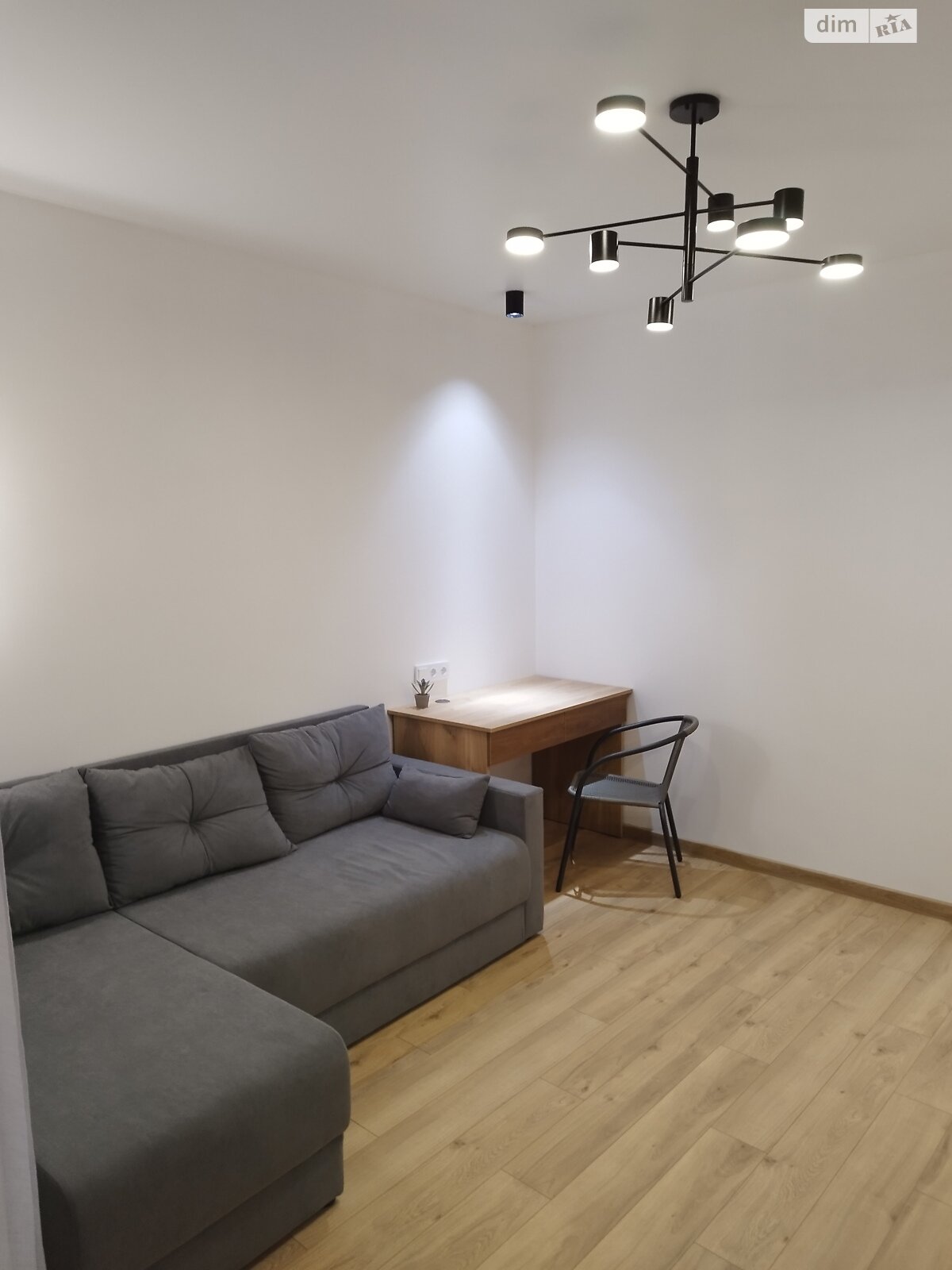 однокімнатна квартира в Черкасах, район Соснівський, на вул. Праведниці Шулежко в довготривалу оренду помісячно фото 1 однокімнатна квартира в Черкасах, район Соснівський, на вул. Праведниці Шулежко в довготривалу оренду помісячно фото 1