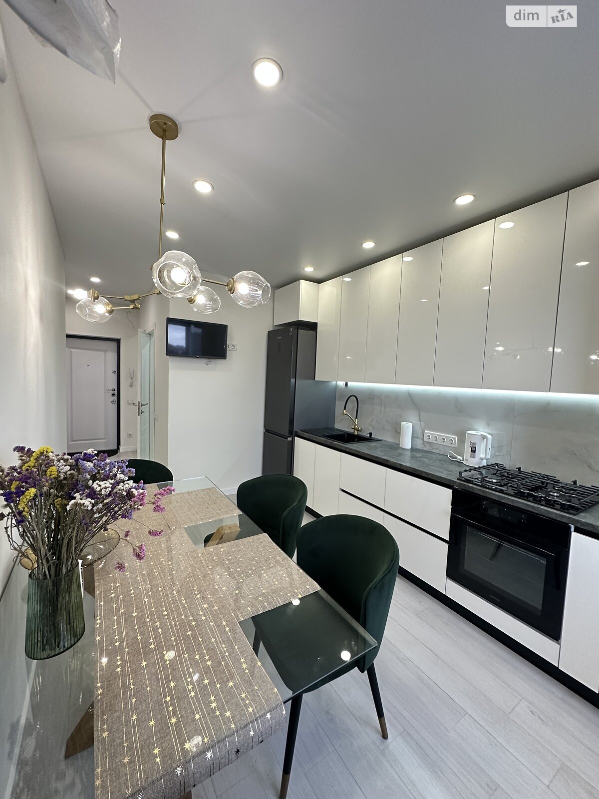 однокімнатна квартира в Черкасах, район Соснівський, на бул. Шевченка 150/3 в довготривалу оренду помісячно фото 1 однокімнатна квартира в Черкасах, район Соснівський, на бул. Шевченка 150/3 в довготривалу оренду помісячно фото 1