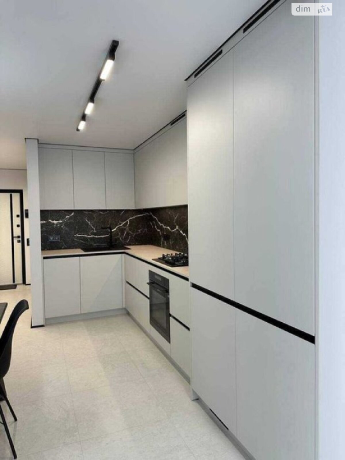 однокімнатна квартира в Черкасах, район Центр, на вул. Надпільна в довготривалу оренду помісячно фото 1