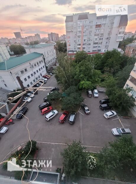 трехкомнатная квартира в Черкассах, район Центр, на бул. Шевченко в аренду на долгий срок помесячно фото 1