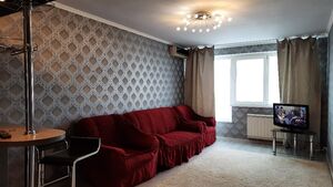 трехкомнатная квартира с мебелью в Черкассах, район Центр, на Шевченко бульвар в аренду на долгий срок помесячно фото 2