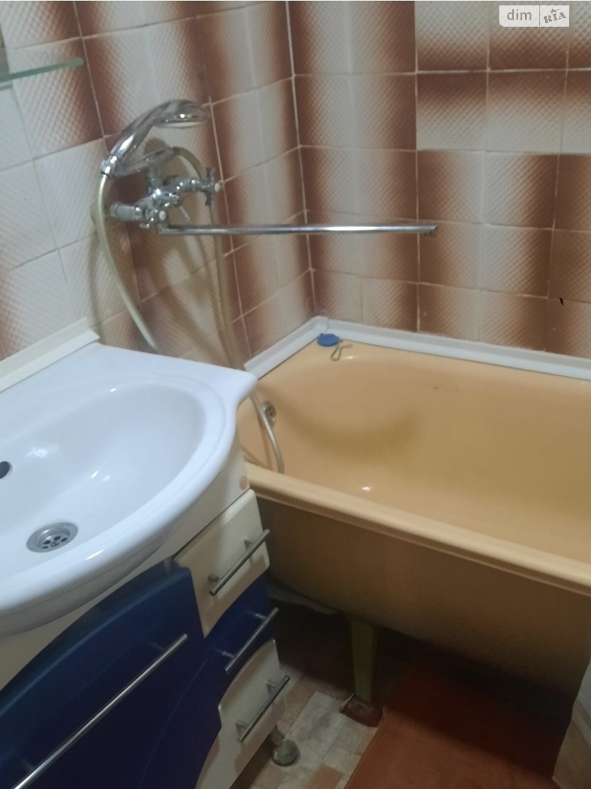 однокомнатная квартира в Чернигове, район Деснянский, на ул. 1-й танковой бригады в аренду на долгий срок помесячно фото 1 однокомнатная квартира в Чернигове, район Деснянский, на ул. 1-й танковой бригады в аренду на долгий срок помесячно фото 1