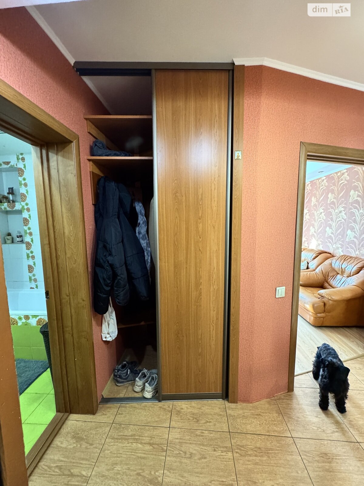 трехкомнатная квартира в Чернигове, район Деснянский, на ул. Курсанта Еськова 10 в аренду на долгий срок помесячно фото 1 трехкомнатная квартира в Чернигове, район Деснянский, на ул. Курсанта Еськова 10 в аренду на долгий срок помесячно фото 1