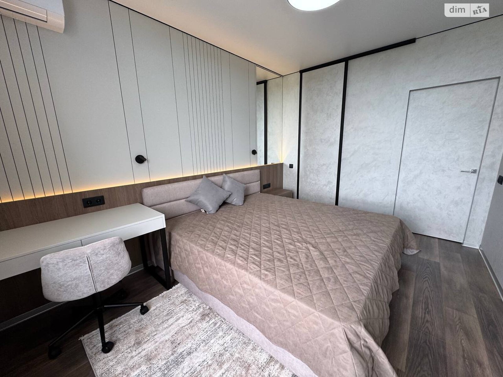 однокомнатная квартира в Чернигове, район Деснянский, на ул. Лесная 42 в аренду на долгий срок помесячно фото 1 однокомнатная квартира в Чернигове, район Деснянский, на ул. Лесная 42 в аренду на долгий срок помесячно фото 1