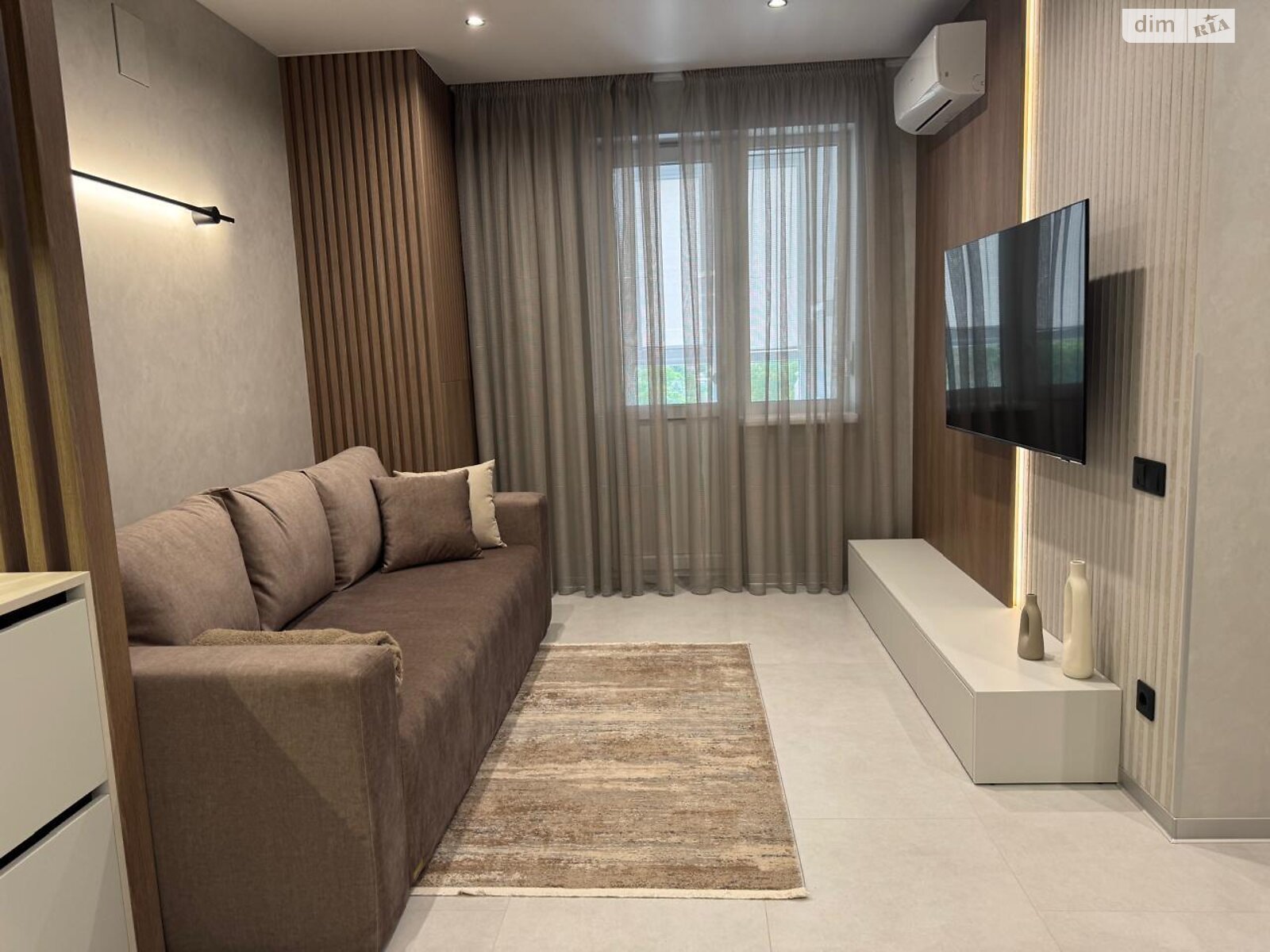 однокомнатная квартира в Чернигове, район Деснянский, на ул. Лесная 42 в аренду на долгий срок помесячно фото 1 однокомнатная квартира в Чернигове, район Деснянский, на ул. Лесная 42 в аренду на долгий срок помесячно фото 1