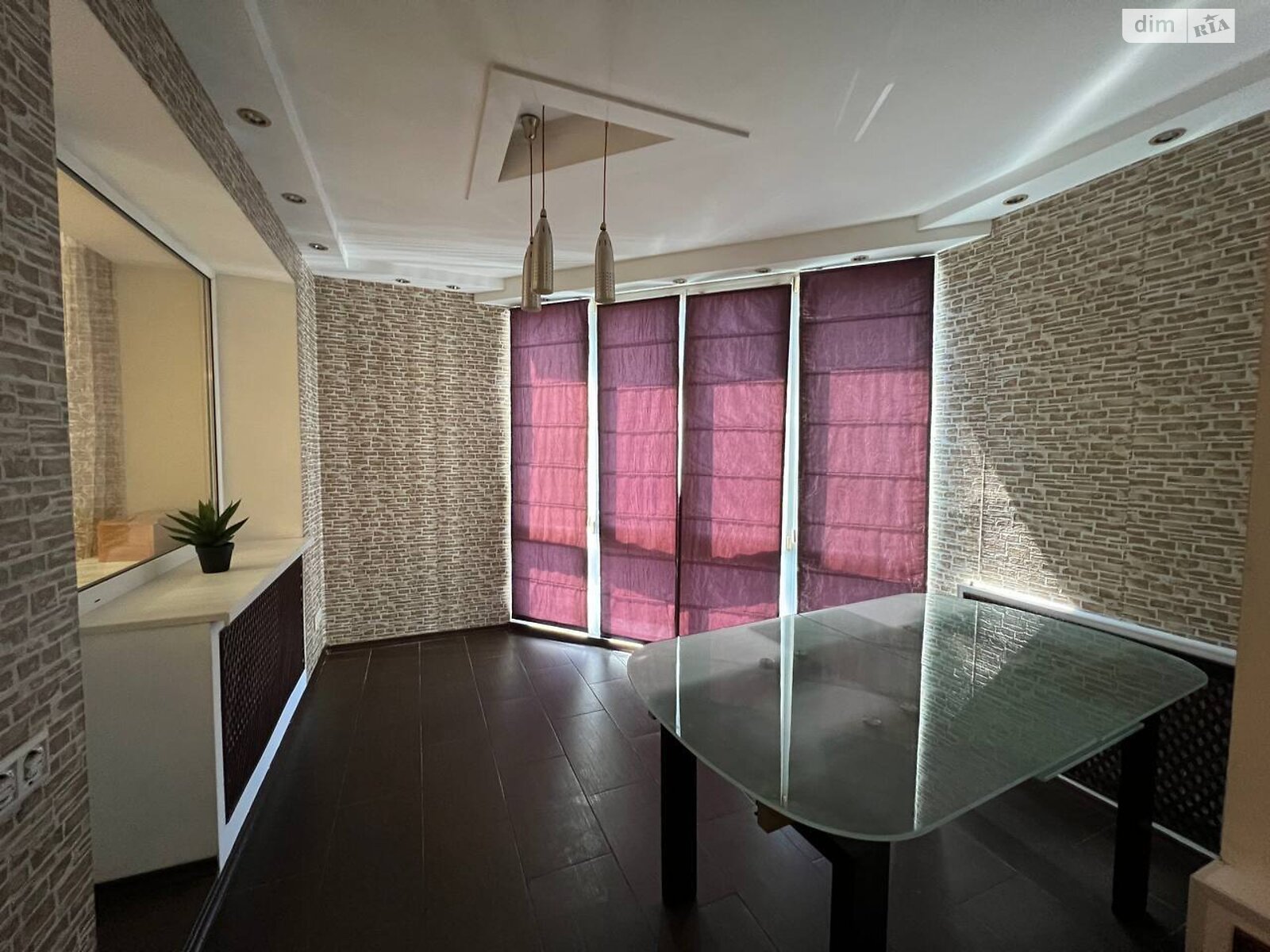 двухкомнатная квартира с ремонтом в Чернигове, район Деснянский, на ул. Михнюка Олега 41А в аренду на долгий срок помесячно фото 1