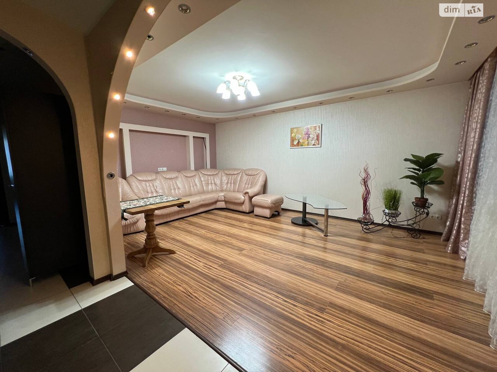 двухкомнатная квартира с ремонтом в Чернигове, район Деснянский, на ул. Михнюка Олега 41А в аренду на долгий срок помесячно фото 1