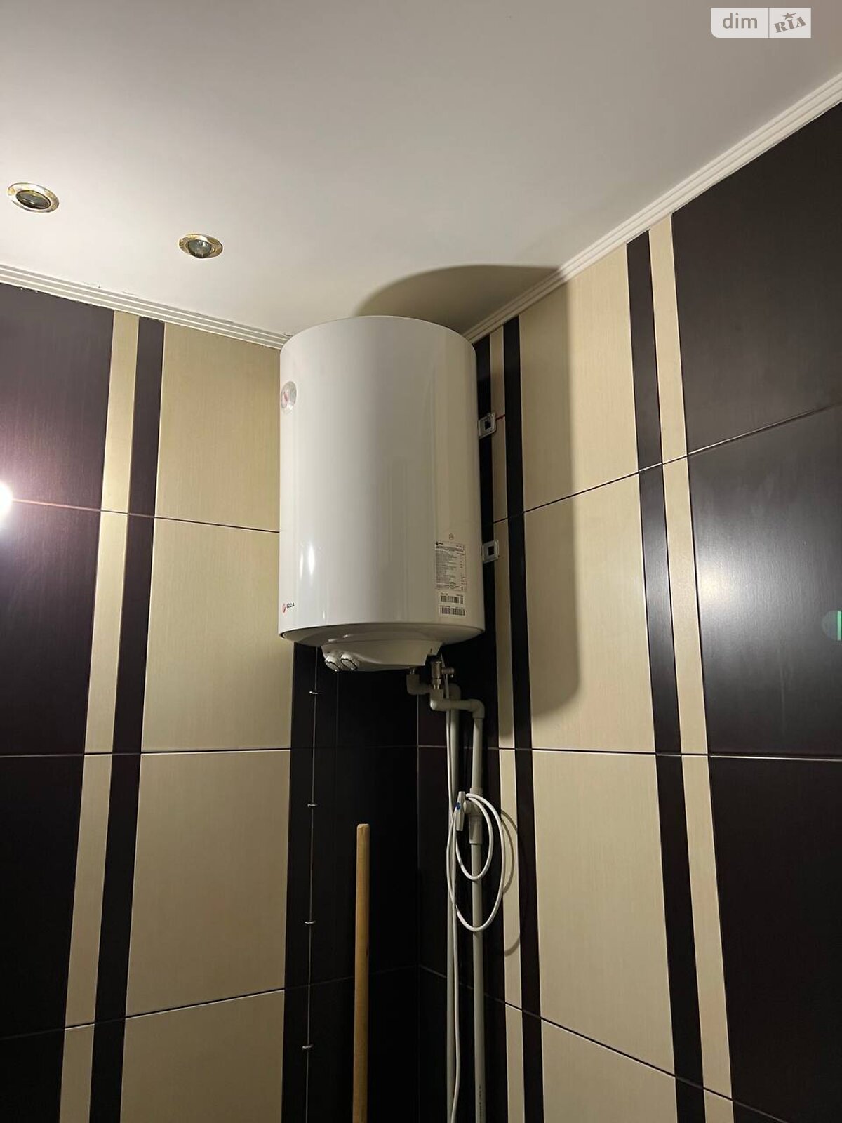 двухкомнатная квартира с ремонтом в Чернигове, район Деснянский, на ул. Михнюка Олега 41А в аренду на долгий срок помесячно фото 1