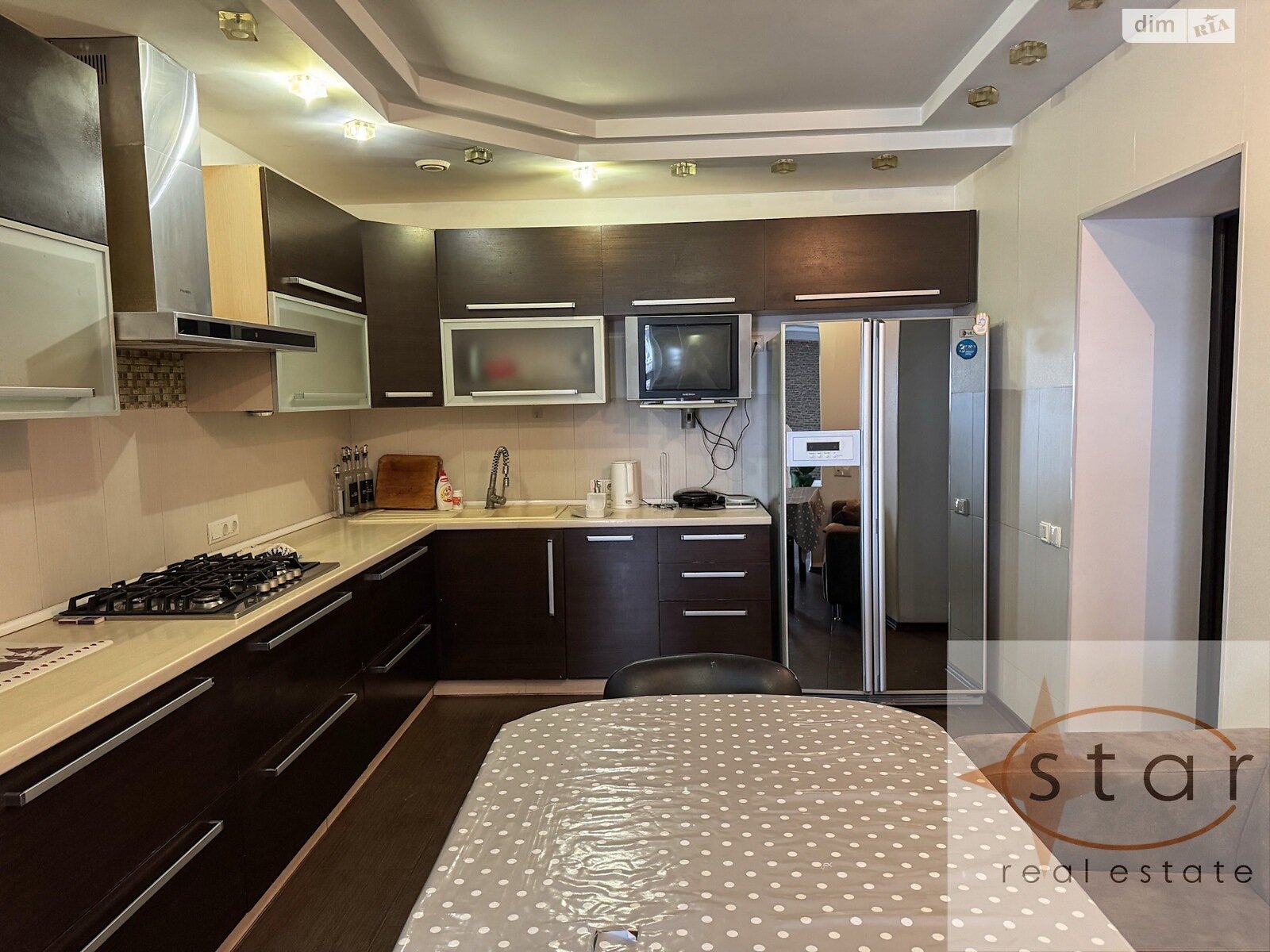 двухкомнатная квартира с ремонтом в Чернигове, район Деснянский, на ул. Михнюка Олега 41А в аренду на долгий срок помесячно фото 1