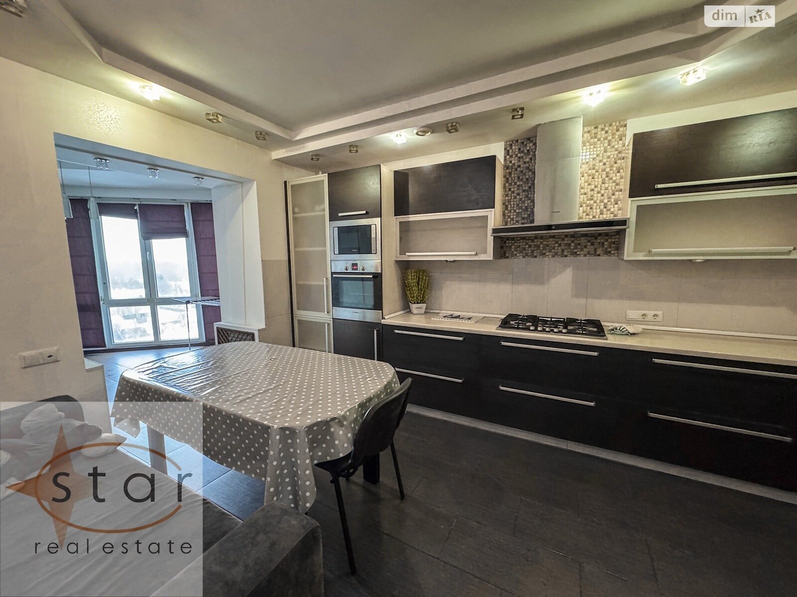 двухкомнатная квартира с ремонтом в Чернигове, район Деснянский, на ул. Михнюка Олега 41А в аренду на долгий срок помесячно фото 1