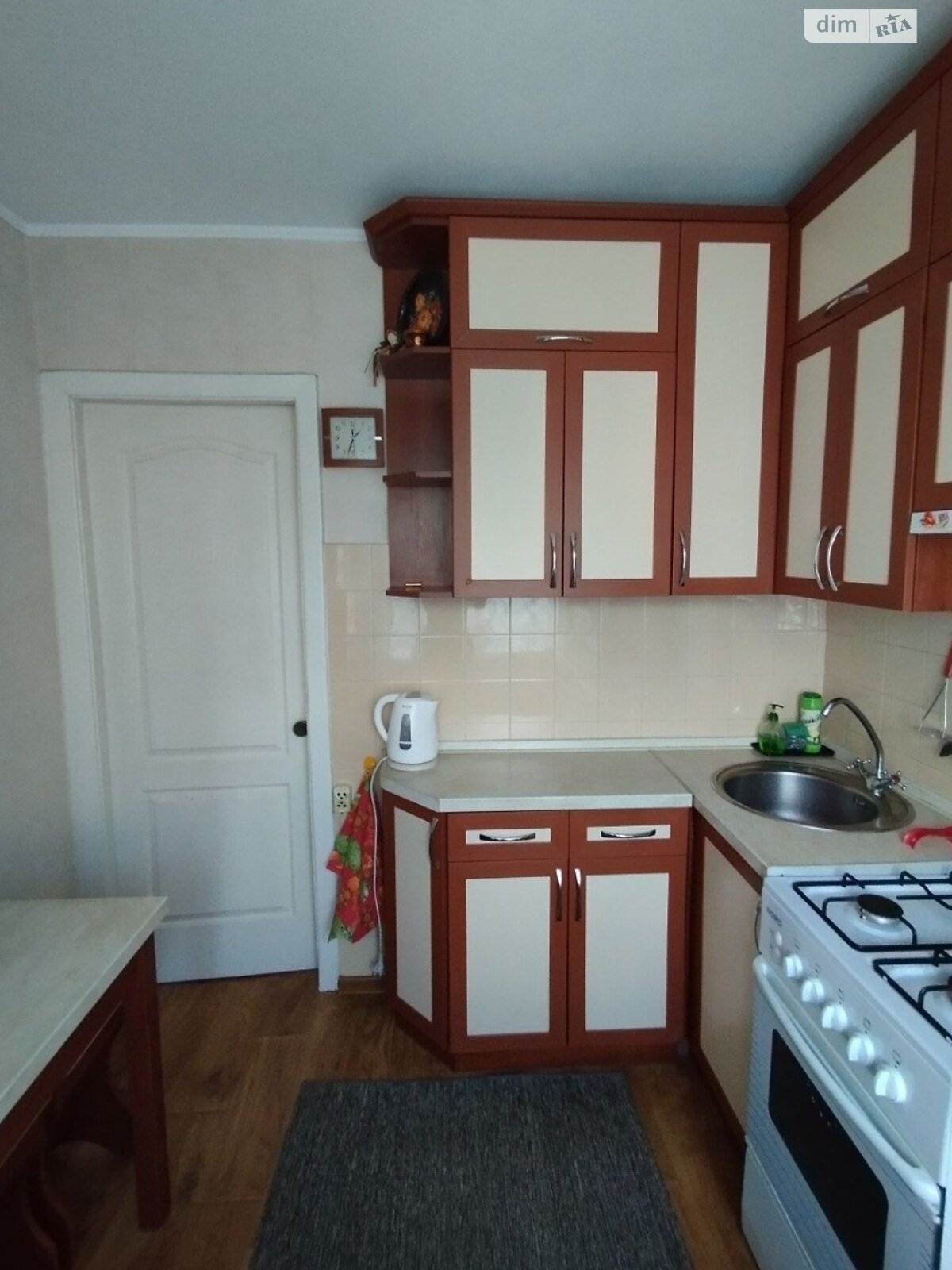 двухкомнатная квартира в Чернигове, район Деснянский, на просп. Победы в аренду на долгий срок помесячно фото 1 двухкомнатная квартира в Чернигове, район Деснянский, на просп. Победы в аренду на долгий срок помесячно фото 1