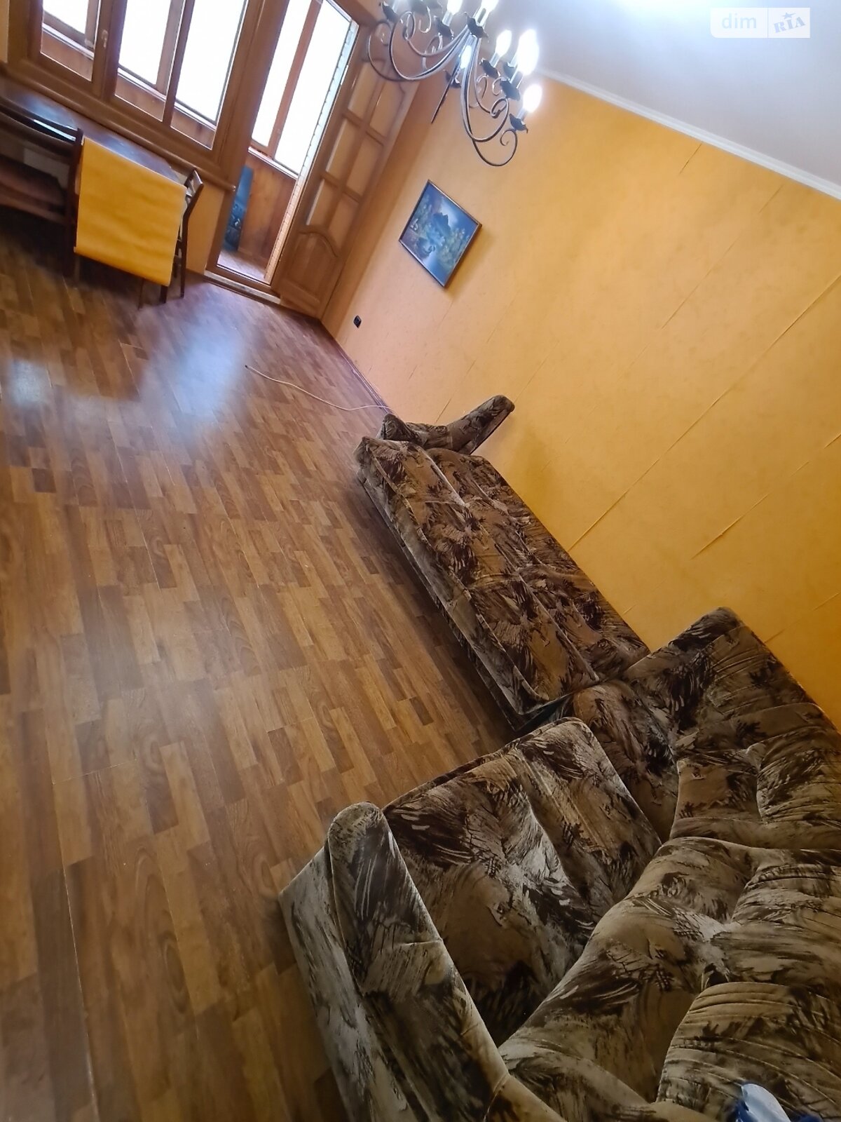 трикімнатна квартира в Чернігові, район Деснянський, на вул. Соборності в довготривалу оренду помісячно фото 1 трикімнатна квартира в Чернігові, район Деснянський, на вул. Соборності в довготривалу оренду помісячно фото 1