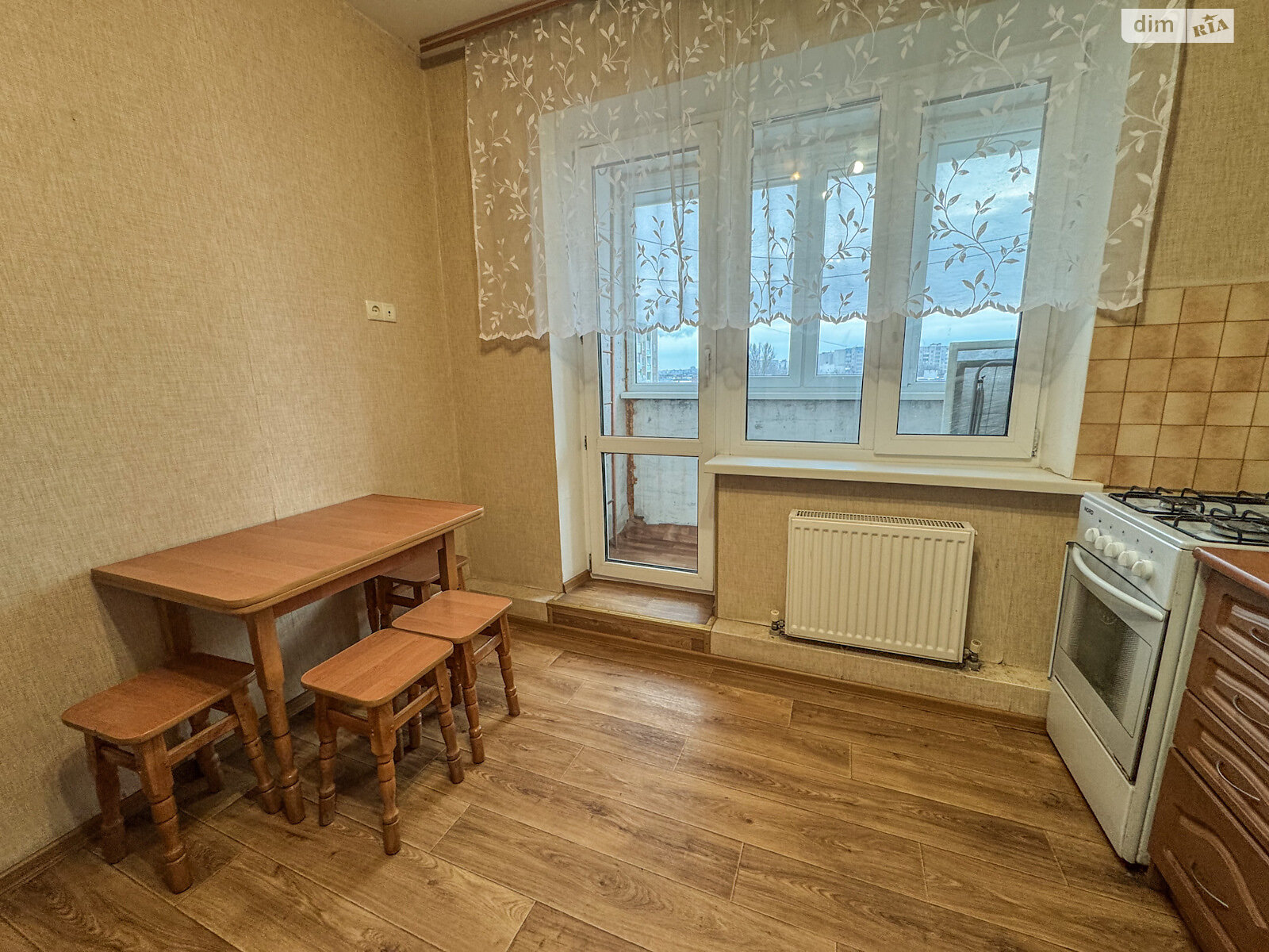 однокомнатная квартира в Чернигове, район Деснянский, на ул. Спасателей 35 в аренду на долгий срок помесячно фото 1