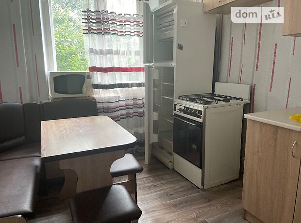 двухкомнатная квартира с мебелью в Чернигове, район Деснянский, на Рокосовського 32 в аренду на долгий срок помесячно фото 1