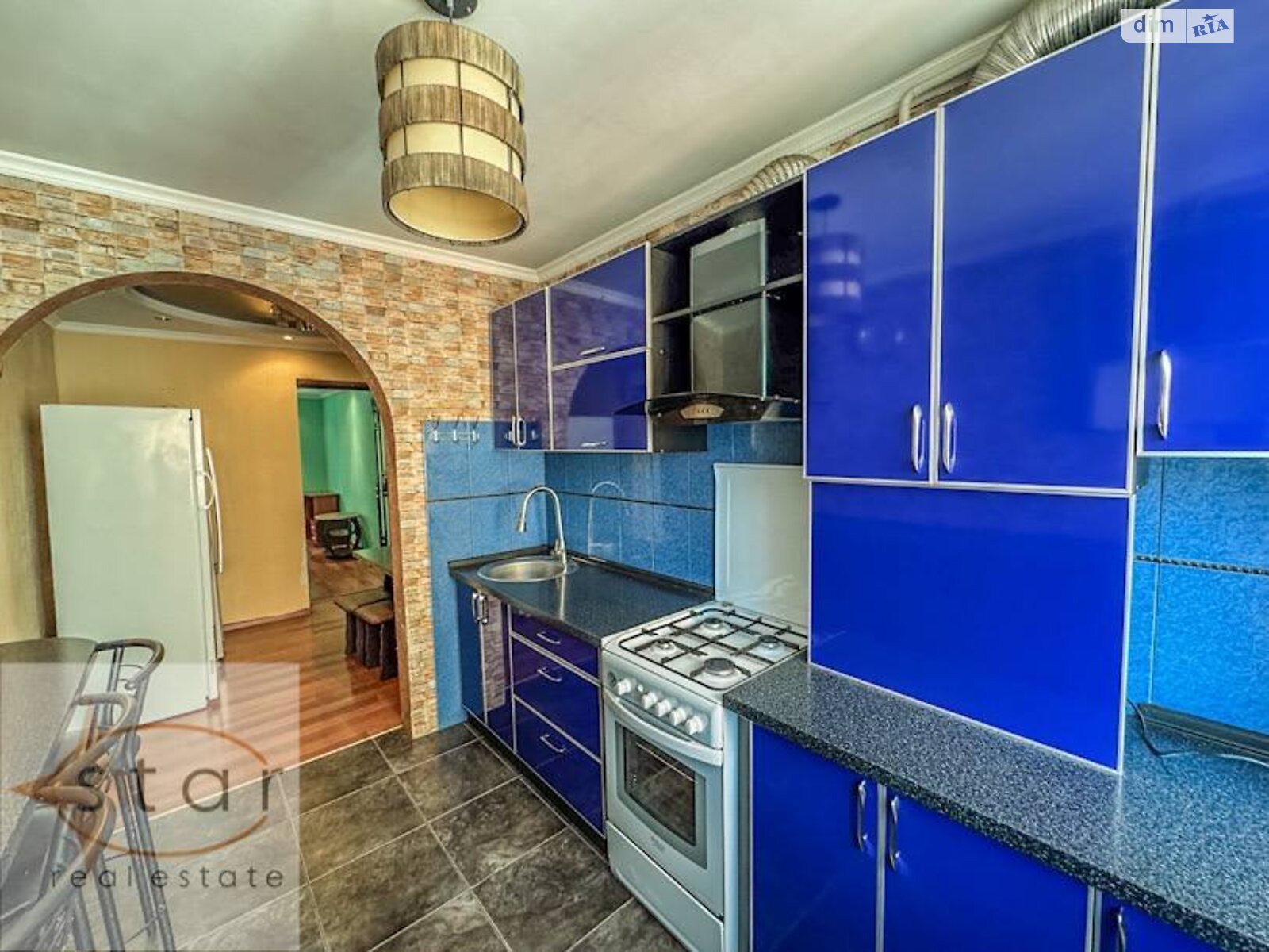 трехкомнатная квартира в Чернигове, район Холодные Яры, на ул. Князя Черного 11А в аренду на долгий срок помесячно фото 1