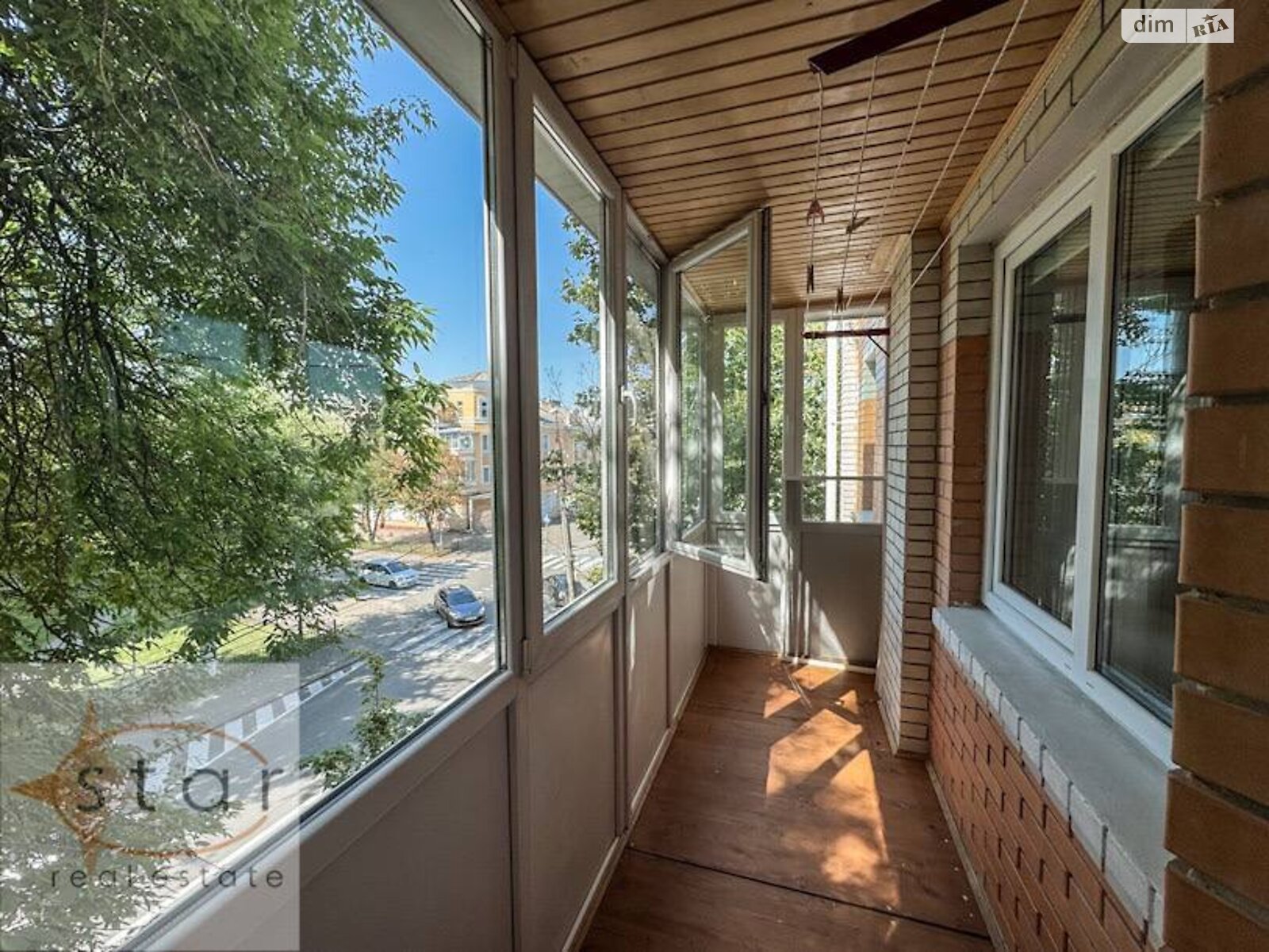 трехкомнатная квартира в Чернигове, район Холодные Яры, на ул. Князя Черного 11А в аренду на долгий срок помесячно фото 1