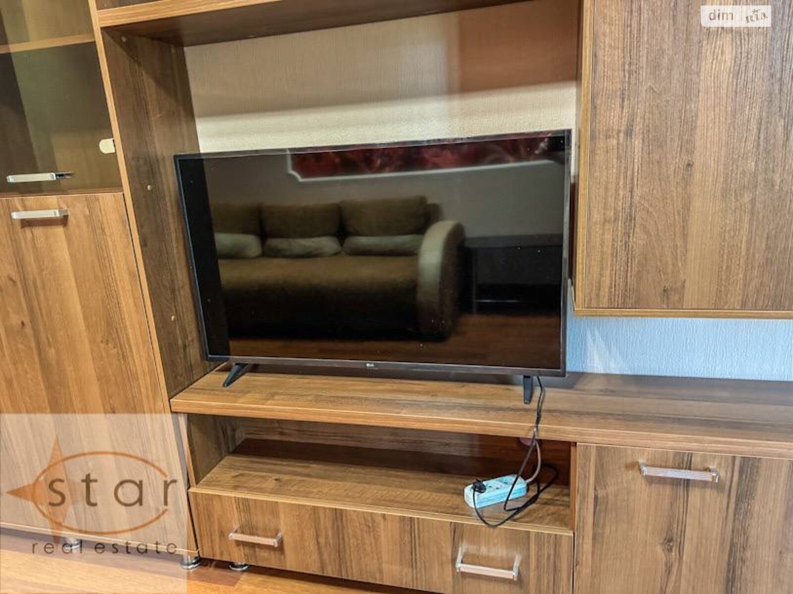 трехкомнатная квартира в Чернигове, район Холодные Яры, на ул. Князя Черного 11А в аренду на долгий срок помесячно фото 1