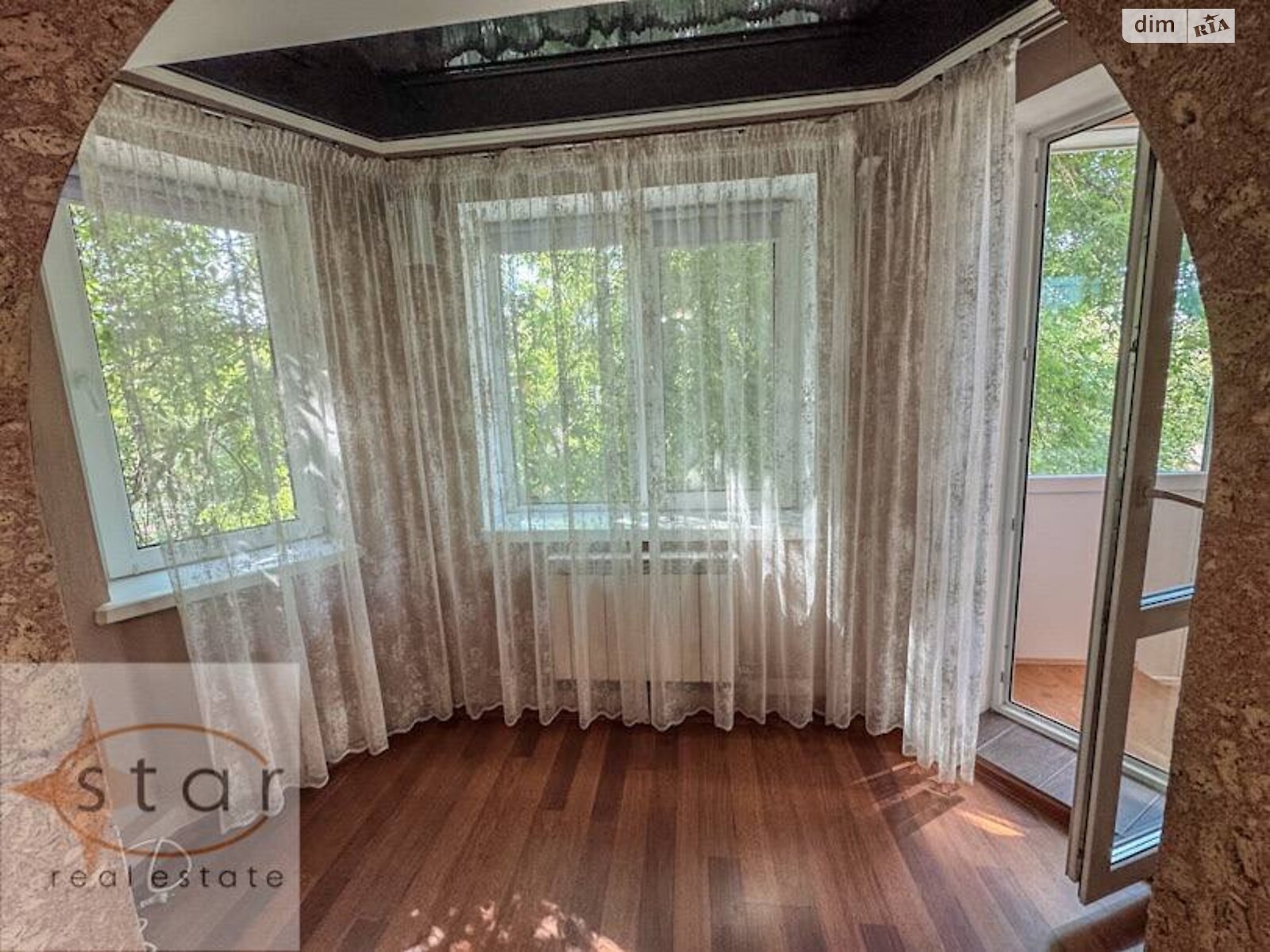 трехкомнатная квартира в Чернигове, район Холодные Яры, на ул. Князя Черного 11А в аренду на долгий срок помесячно фото 1