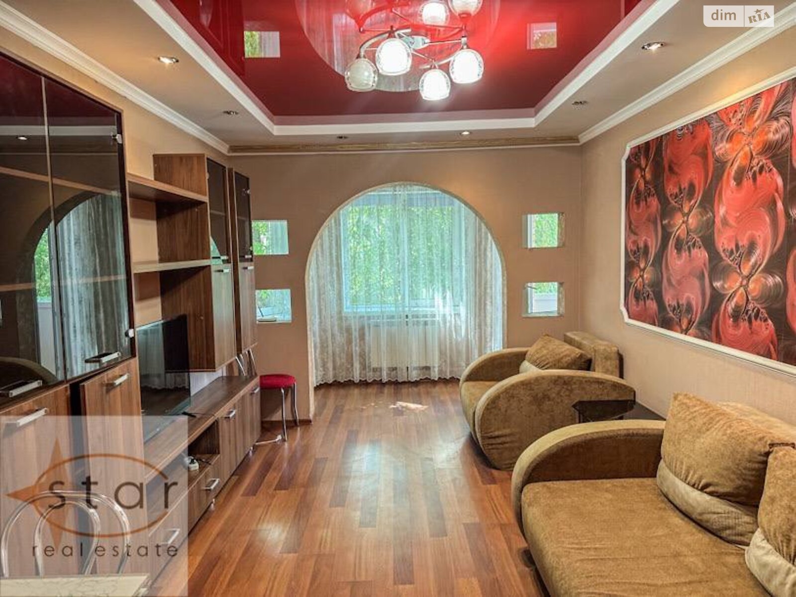 трехкомнатная квартира в Чернигове, район Холодные Яры, на ул. Князя Черного 11А в аренду на долгий срок помесячно фото 1