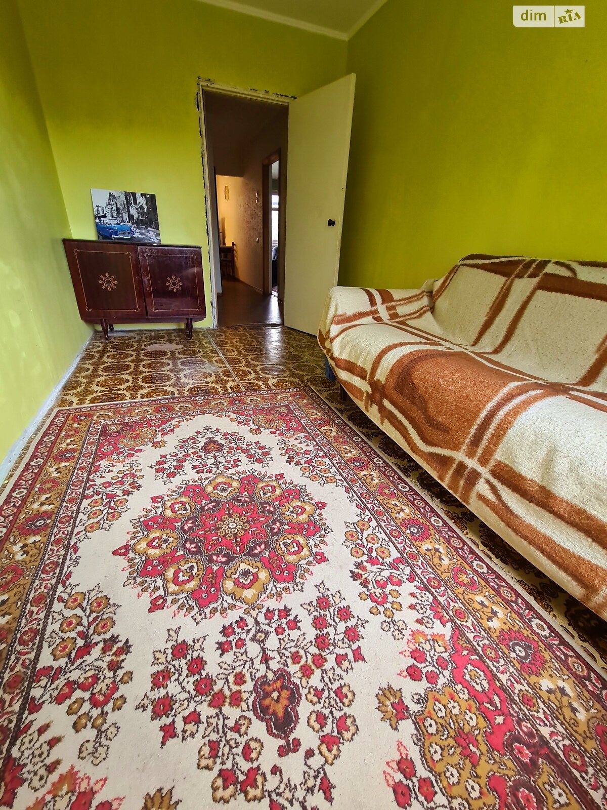 трехкомнатная квартира в Чернигове, на просп. Мира в аренду на долгий срок помесячно фото 1