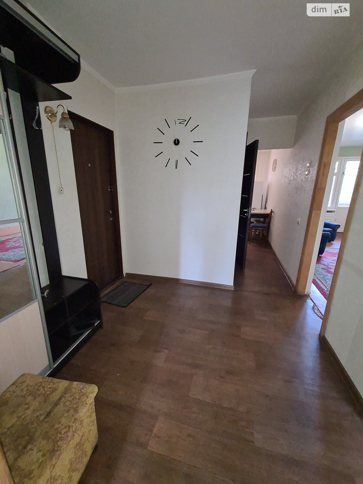 трехкомнатная квартира в Чернигове, на просп. Мира в аренду на долгий срок помесячно фото 1