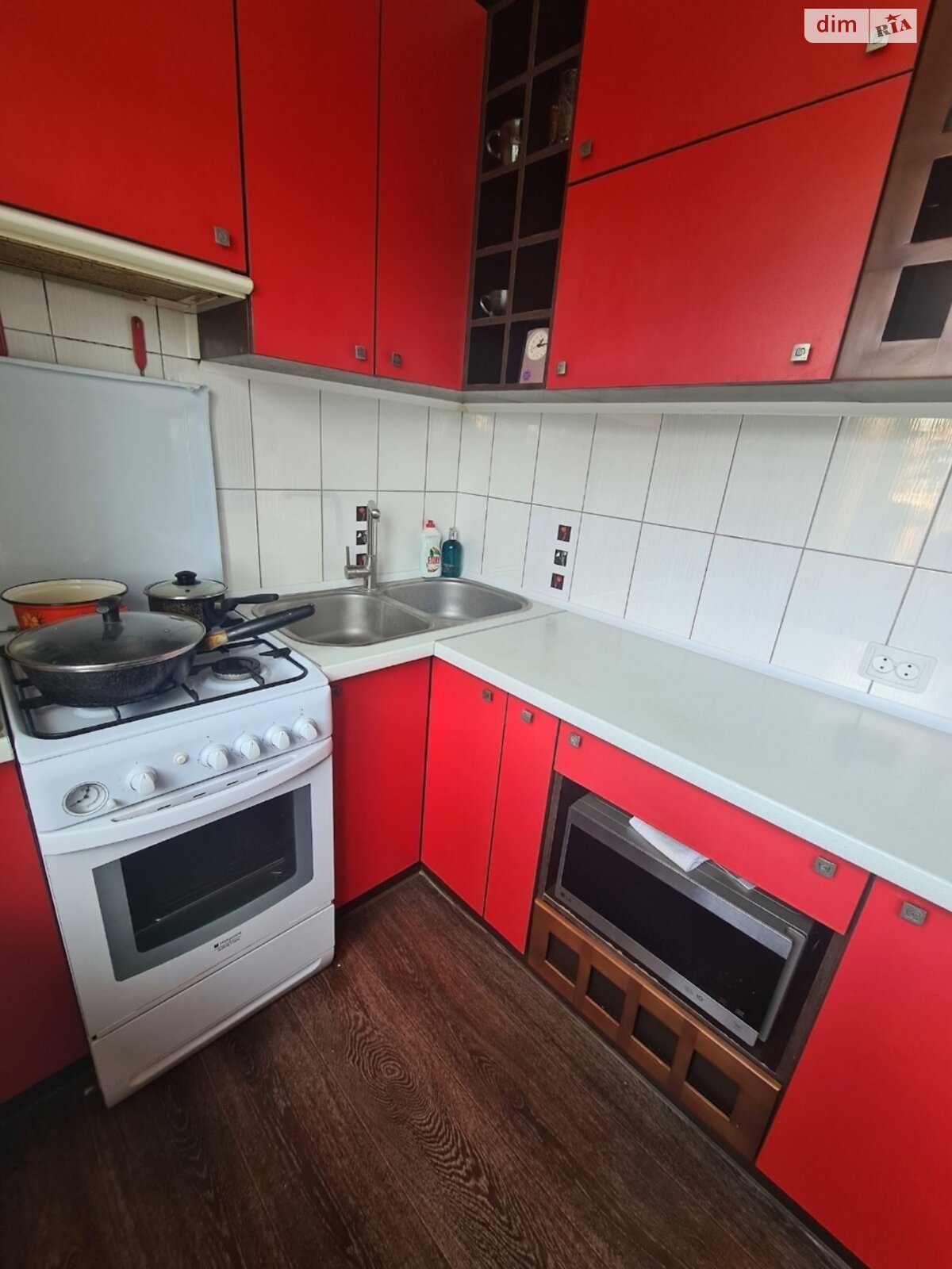 однокомнатная квартира в Чернигове, район Новозаводской, на ул. Радченко Вячеслава 12 в аренду на долгий срок помесячно фото 1 однокомнатная квартира в Чернигове, район Новозаводской, на ул. Радченко Вячеслава 12 в аренду на долгий срок помесячно фото 1