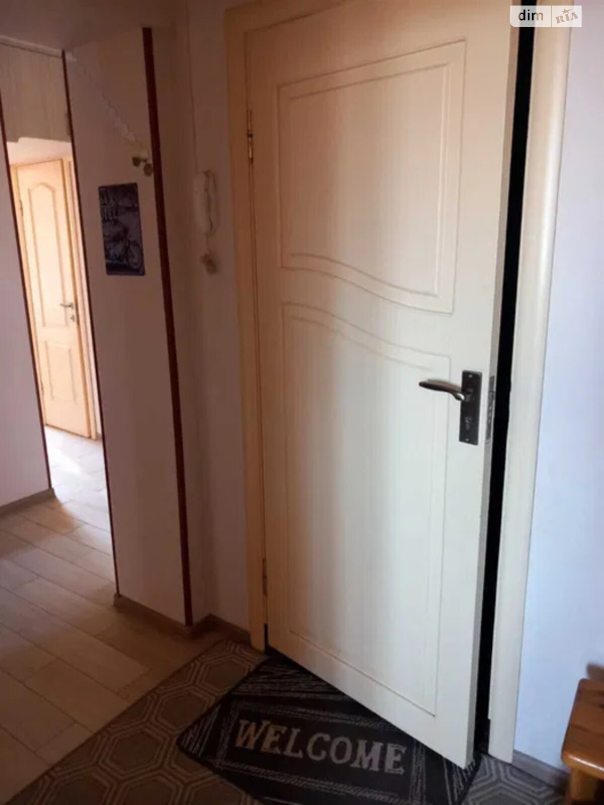 трехкомнатная квартира в Чернигове, на просп. Победы 121 в аренду на долгий срок помесячно фото 1 трехкомнатная квартира в Чернигове, на просп. Победы 121 в аренду на долгий срок помесячно фото 1