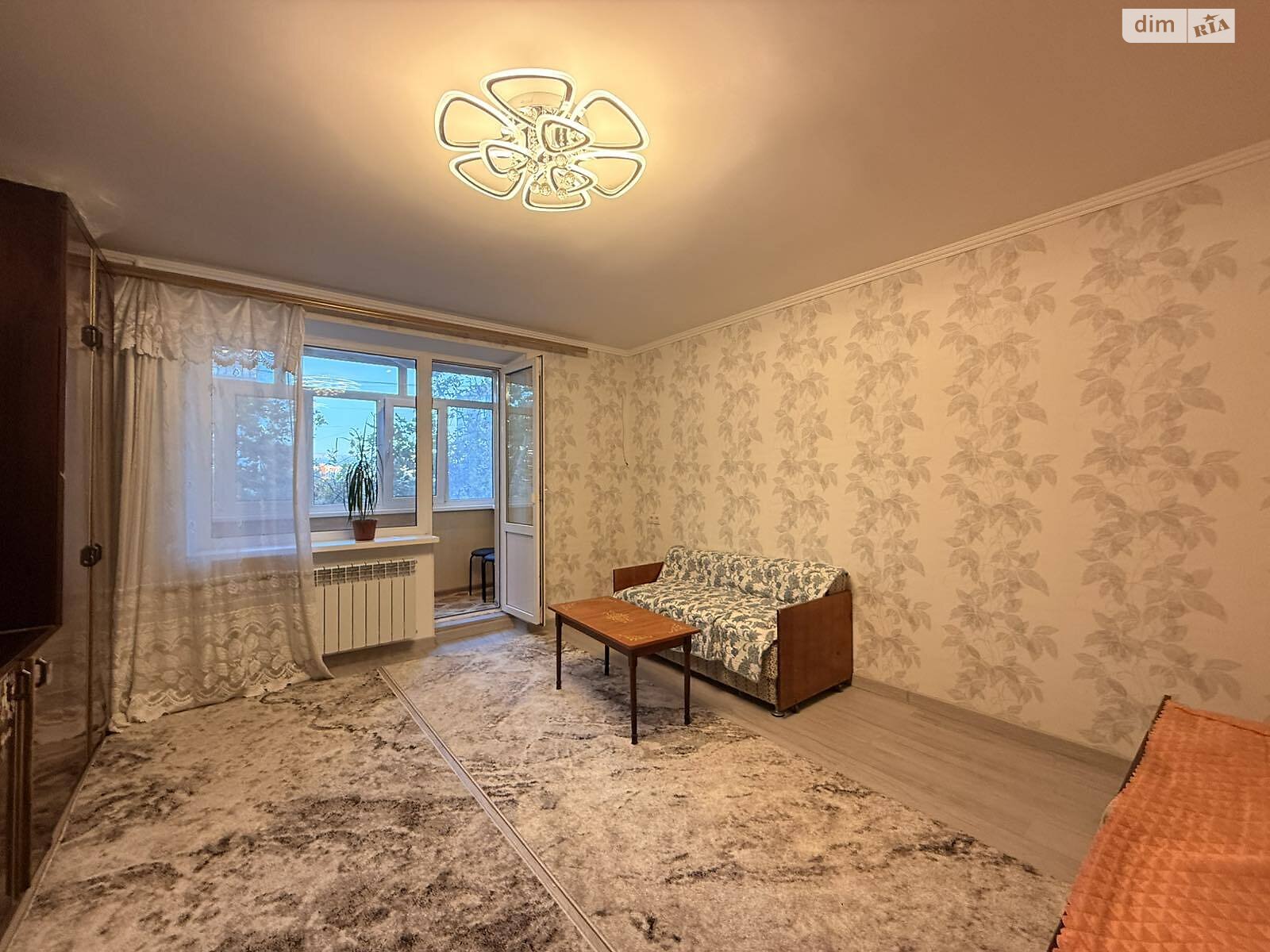 однокомнатная квартира в Черноморске, район Ильичевск, на просп. Мира 28, кв. 179 в аренду на долгий срок помесячно фото 1 однокомнатная квартира в Черноморске, район Ильичевск, на просп. Мира 28, кв. 179 в аренду на долгий срок помесячно фото 1