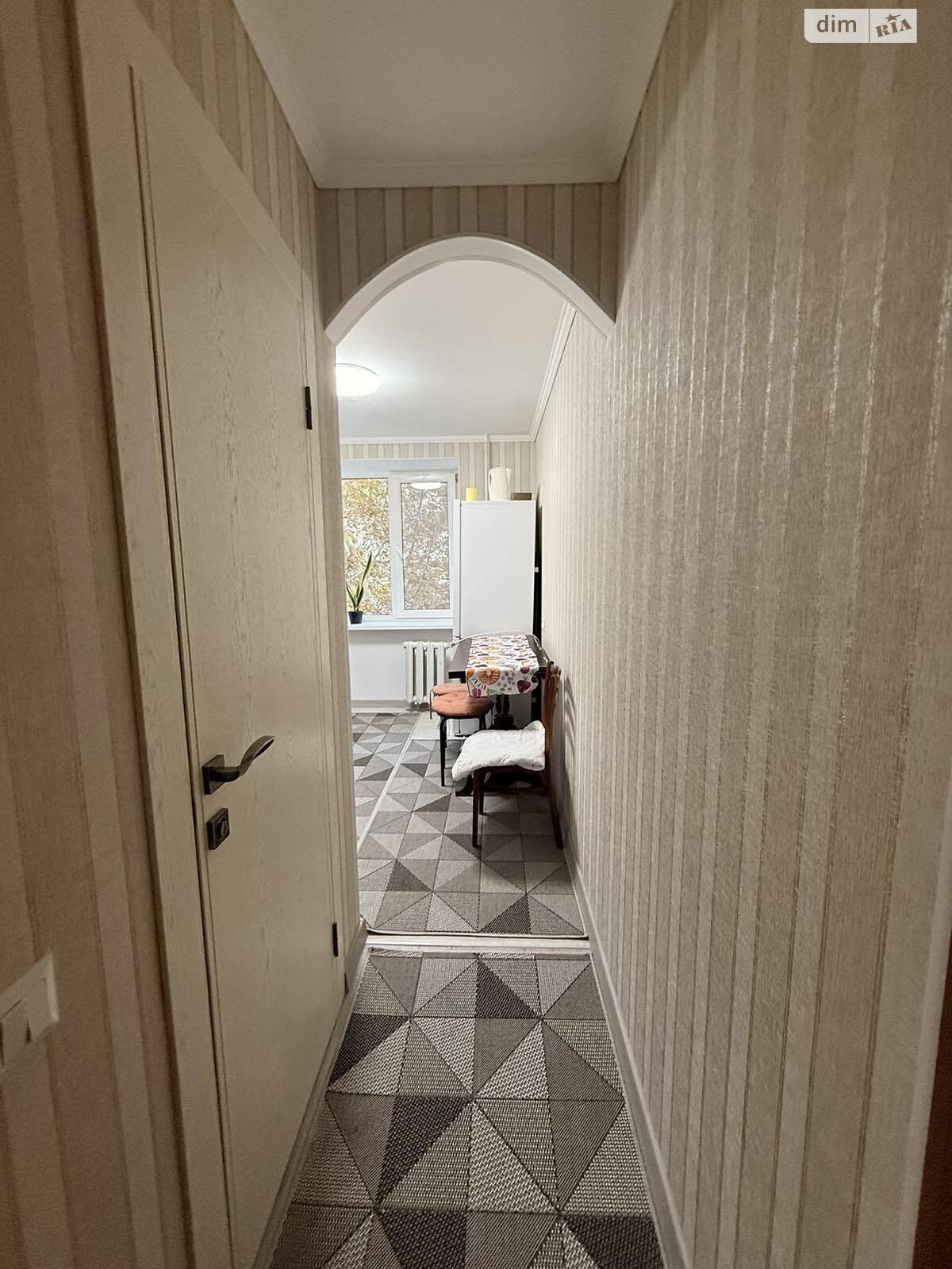 однокомнатная квартира в Черноморске, район Ильичевск, на просп. Мира 28, кв. 179 в аренду на долгий срок помесячно фото 1 однокомнатная квартира в Черноморске, район Ильичевск, на просп. Мира 28, кв. 179 в аренду на долгий срок помесячно фото 1