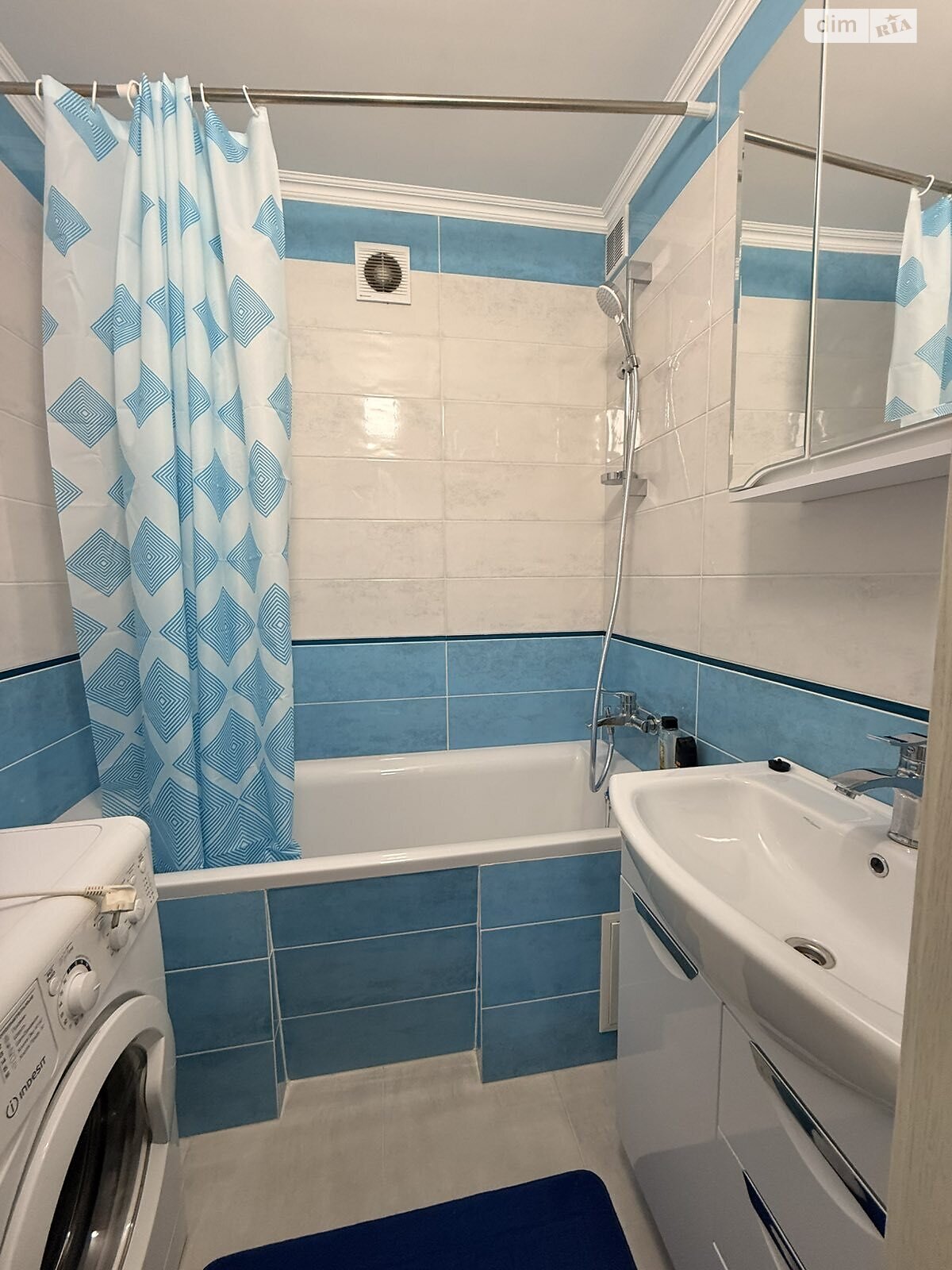 однокомнатная квартира в Черноморске, район Ильичевск, на просп. Мира 28, кв. 179 в аренду на долгий срок помесячно фото 1 однокомнатная квартира в Черноморске, район Ильичевск, на просп. Мира 28, кв. 179 в аренду на долгий срок помесячно фото 1