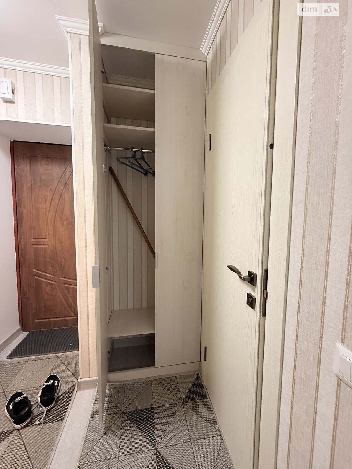 однокомнатная квартира в Черноморске, район Ильичевск, на просп. Мира 28, кв. 179 в аренду на долгий срок помесячно фото 1 однокомнатная квартира в Черноморске, район Ильичевск, на просп. Мира 28, кв. 179 в аренду на долгий срок помесячно фото 1