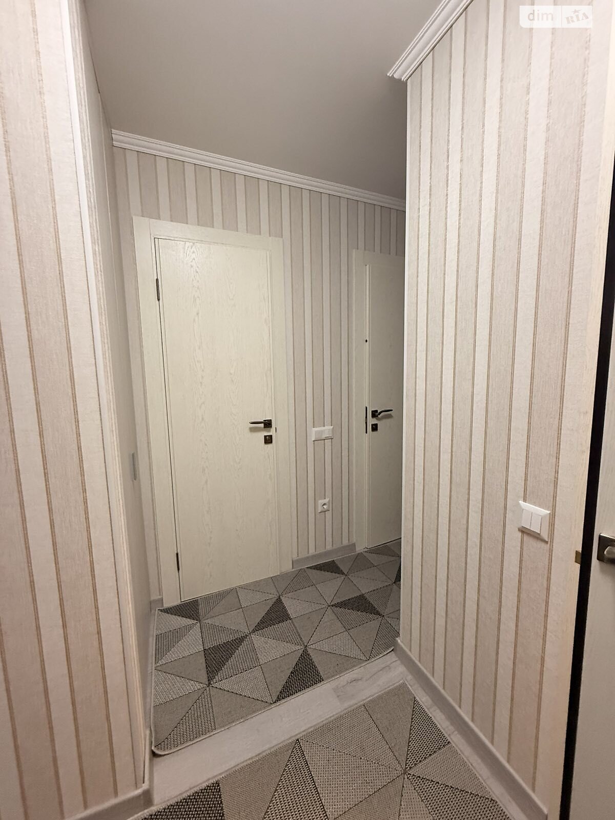 однокомнатная квартира в Черноморске, район Ильичевск, на просп. Мира 28, кв. 179 в аренду на долгий срок помесячно фото 1 однокомнатная квартира в Черноморске, район Ильичевск, на просп. Мира 28, кв. 179 в аренду на долгий срок помесячно фото 1