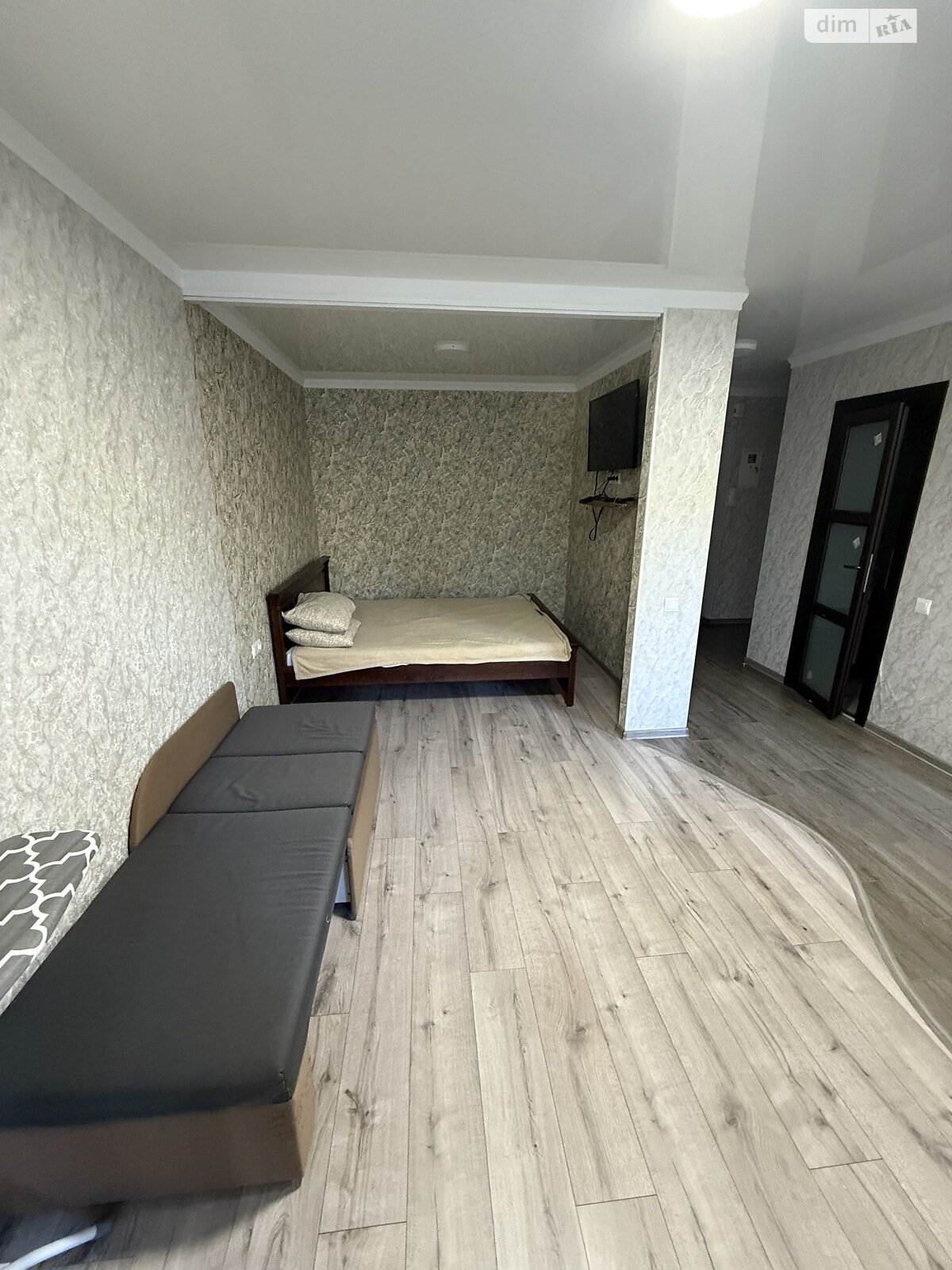 однокомнатная квартира в Черноморске, район Ильичевск, на ул. Защитников Украины 2А в аренду на долгий срок помесячно фото 1 однокомнатная квартира в Черноморске, район Ильичевск, на ул. Защитников Украины 2А в аренду на долгий срок помесячно фото 1