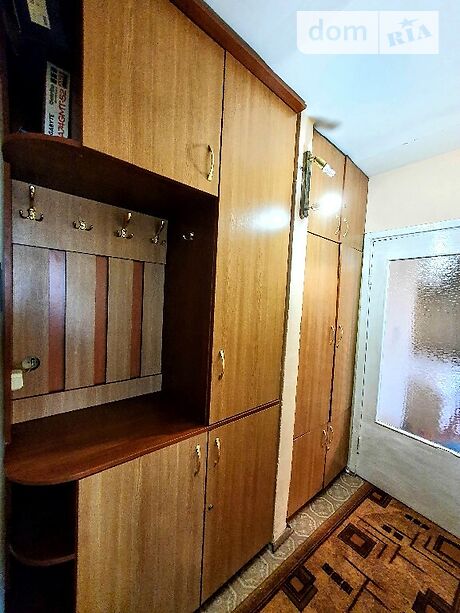 однокімнатна квартира з меблями в Чернівцях, район Бульвар Героїв Сталінграда, на бул. Героїв Крут в довготривалу оренду помісячно фото 1 однокімнатна квартира з меблями в Чернівцях, район Бульвар Героїв Сталінграда, на бул. Героїв Крут в довготривалу оренду помісячно фото 1