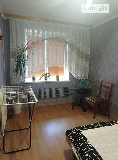 чотирикімнатна квартира в Чернівцях, район Фастівська, на вул. Руська в довготривалу оренду помісячно фото 1 чотирикімнатна квартира в Чернівцях, район Фастівська, на вул. Руська в довготривалу оренду помісячно фото 1