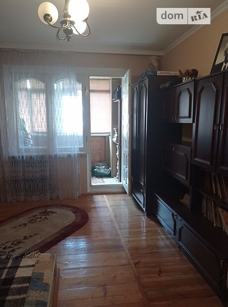 чотирикімнатна квартира в Чернівцях, район Фастівська, на вул. Руська в довготривалу оренду помісячно фото 1 чотирикімнатна квартира в Чернівцях, район Фастівська, на вул. Руська в довготривалу оренду помісячно фото 1