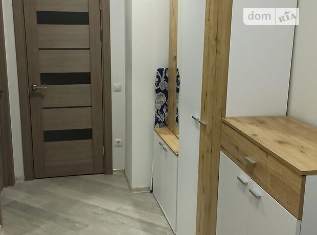 однокомнатная квартира с ремонтом в Черновцах, район Героев Майдана, на ул. Ровенская 12Б в аренду на долгий срок помесячно фото 1 однокомнатная квартира с ремонтом в Черновцах, район Героев Майдана, на ул. Ровенская 12Б в аренду на долгий срок помесячно фото 1