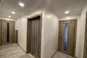 двокімнатна квартира в Чернівцях, на вул. Ентузіастів в довготривалу оренду помісячно фото 2