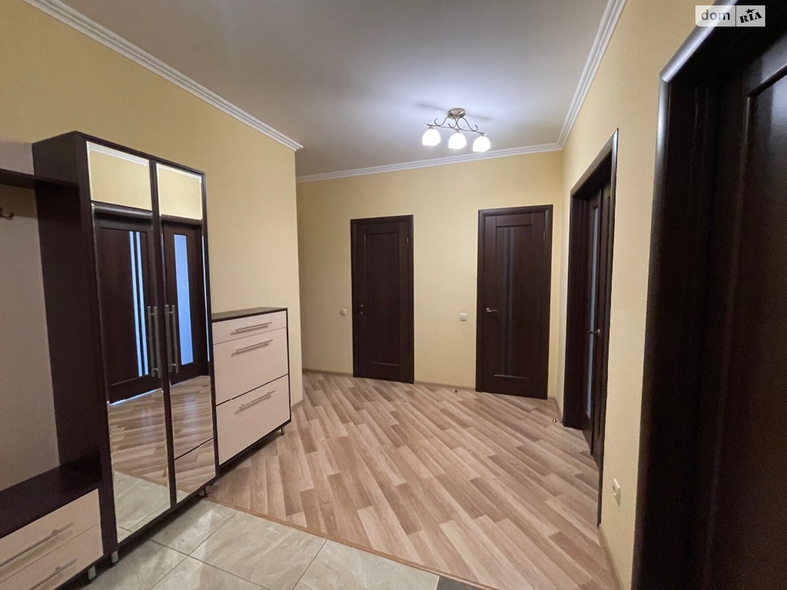 двухкомнатная квартира с мебелью в Черновцах, на ул. Воробкевича Сидора в аренду на долгий срок помесячно фото 1 двухкомнатная квартира с мебелью в Черновцах, на ул. Воробкевича Сидора в аренду на долгий срок помесячно фото 1