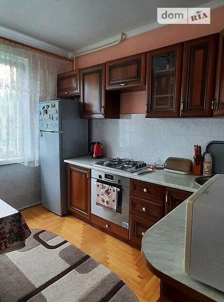 двухкомнатная квартира с мебелью в Черновцах, район Гравитон, на ул. Русская в аренду на долгий срок помесячно фото 1 двухкомнатная квартира с мебелью в Черновцах, район Гравитон, на ул. Русская в аренду на долгий срок помесячно фото 1