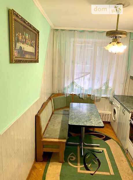 трикімнатна квартира з меблями в Чернівцях, район Гравітон, на вул. Руська в довготривалу оренду помісячно фото 1 трикімнатна квартира з меблями в Чернівцях, район Гравітон, на вул. Руська в довготривалу оренду помісячно фото 1