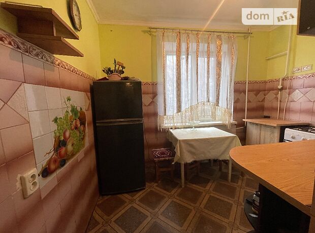 однокомнатная квартира с мебелью в Черновцах, район Гравитон, на ул. Русская в аренду на долгий срок помесячно фото 1 однокомнатная квартира с мебелью в Черновцах, район Гравитон, на ул. Русская в аренду на долгий срок помесячно фото 1