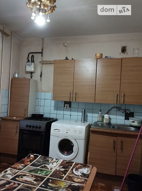 трикімнатна квартира в Чернівцях, район Калічанка, на вул. Білоруська 22 в довготривалу оренду помісячно фото 1 трикімнатна квартира в Чернівцях, район Калічанка, на вул. Білоруська 22 в довготривалу оренду помісячно фото 1