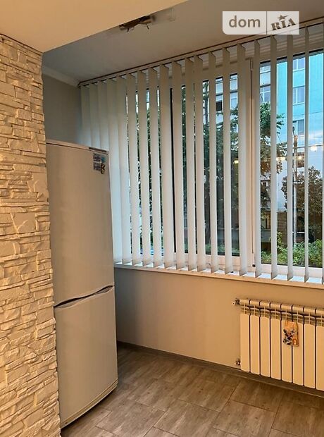 двокімнатна квартира з меблями в Чернівцях, район Комарова-Красноармійська, на вул. Ентузіастів в довготривалу оренду помісячно фото 1 двокімнатна квартира з меблями в Чернівцях, район Комарова-Красноармійська, на вул. Ентузіастів в довготривалу оренду помісячно фото 1