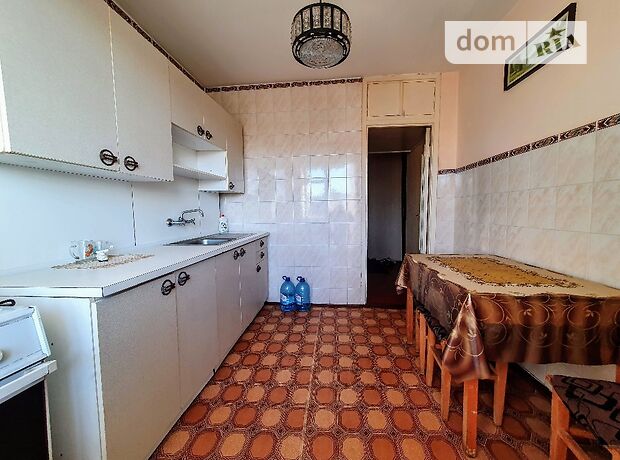 двухкомнатная квартира с мебелью в Черновцах, район Комарова-Красноармейская, на ГЕРОЇВ МАЙДАНУ в аренду на долгий срок помесячно фото 1 двухкомнатная квартира с мебелью в Черновцах, район Комарова-Красноармейская, на ГЕРОЇВ МАЙДАНУ в аренду на долгий срок помесячно фото 1