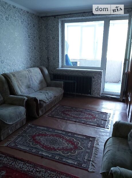 двухкомнатная квартира в Черновцах, район Комарова-Красноармейская, на ул. Героев Майдана в аренду на долгий срок помесячно фото 1