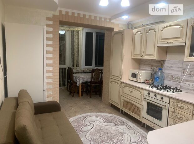 двокімнатна квартира в Чернівцях, район Комарова-Красноармійська, на вул. Головна в довготривалу оренду помісячно фото 1 двокімнатна квартира в Чернівцях, район Комарова-Красноармійська, на вул. Головна в довготривалу оренду помісячно фото 1