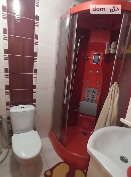 однокомнатная квартира с ремонтом в Черновцах, район Комарова-Красноармейская, на ул. Комарова Владимира в аренду на долгий срок помесячно фото 1 однокомнатная квартира с ремонтом в Черновцах, район Комарова-Красноармейская, на ул. Комарова Владимира в аренду на долгий срок помесячно фото 1