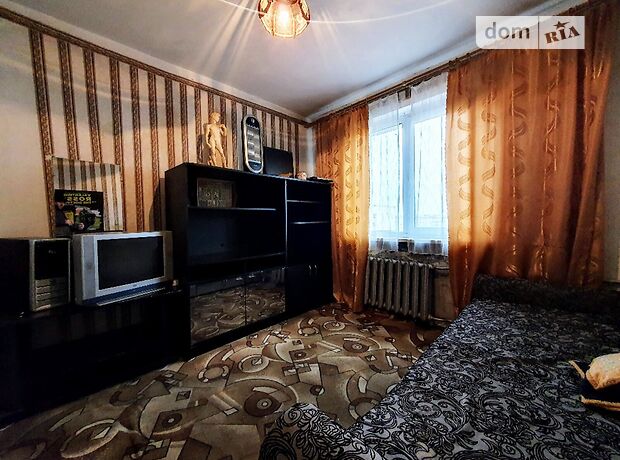трехкомнатная квартира с мебелью в Черновцах, район П.-Кольцевая, на ул. Южно-Окружная в аренду на долгий срок помесячно фото 1 трехкомнатная квартира с мебелью в Черновцах, район П.-Кольцевая, на ул. Южно-Окружная в аренду на долгий срок помесячно фото 1